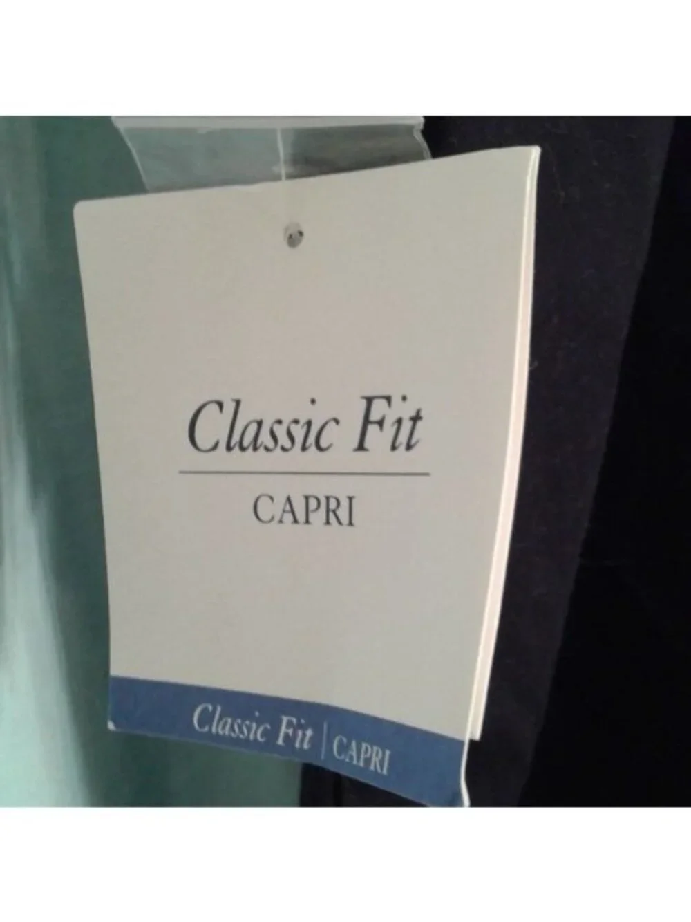 Classic Fit Womens Black Capri Pants Size 22W Stretch Slimming Design NEW - Picture 8 of 8